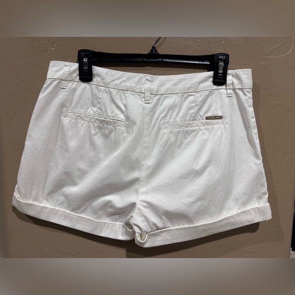 Michael Michael Kors White Rolled Cuffed Shorts size 6 - Picture 6 of 14